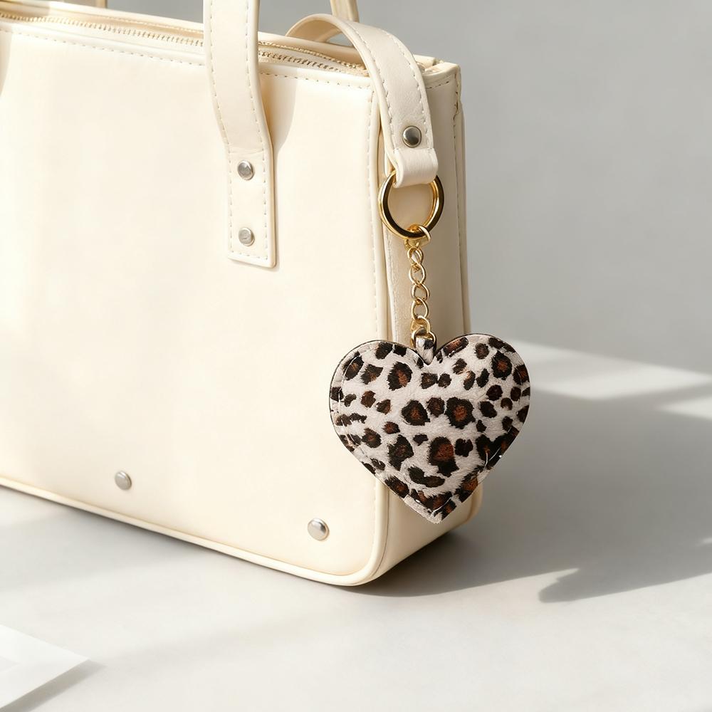 Leopard Print Heart Keychain Set - Stylish Decor for Keys/Bags, Ideal Gift for Fashion Enthusiasts