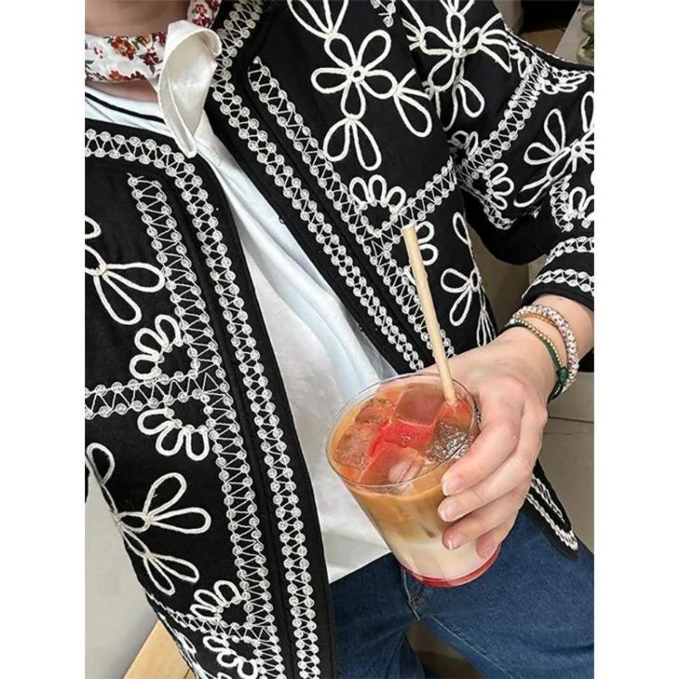 Autumn Casual Long Sleeved Cardigan for Women Loose Coat Floral Print Retro Elegant Top