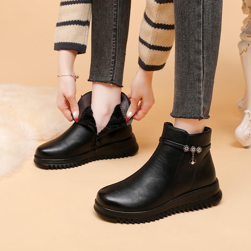 Shoes cotton shoes winter short boots non-slip warm velvet microfiber leather shoes medium and old winter women's shoes black