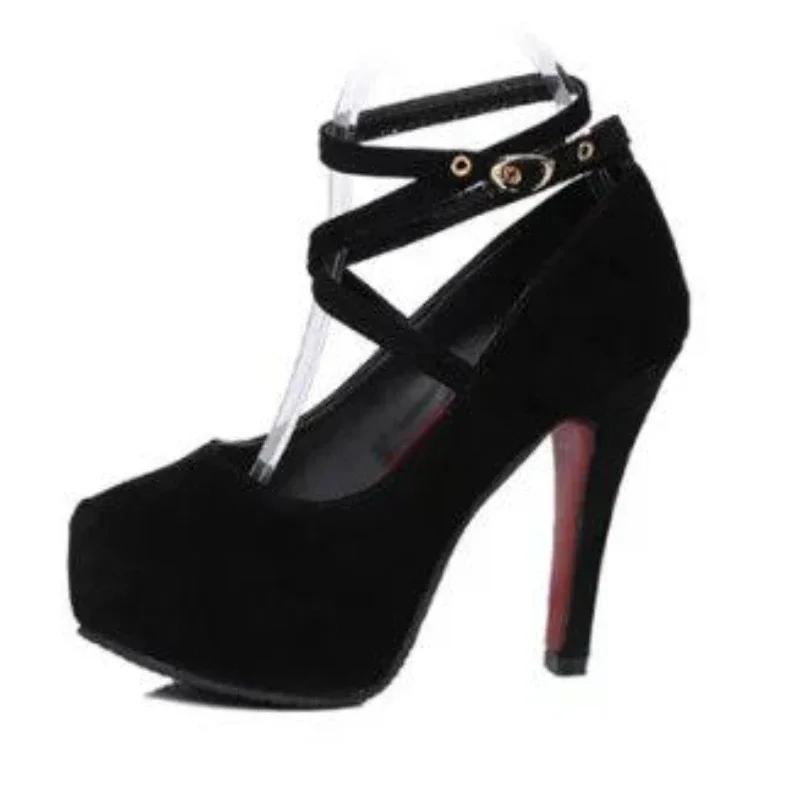 

Женская обувь 2024 года, высококачественные женские туфли-лодочки с пряжкой из одного слова, осенние туфли с острым носком, однотонные туфли на высоком каблуке из флока, сексуальное платье на высоком каблуке 34 чёрный