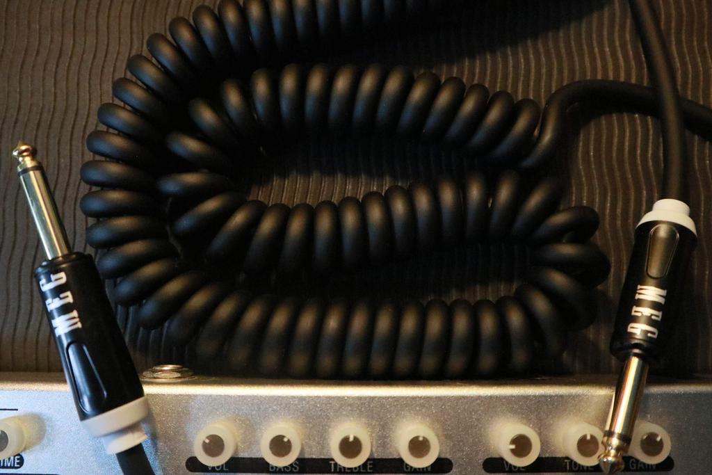 Aestivate Guitar Coil Cable Bass Shield Curled Cord 6.35mm 10ft3m (Black)