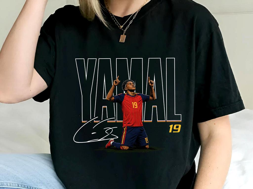 Lamine Yamal Signature Graphic T Shirt Unisex Pure Cotton Oversized Soccer Star Portrait Print Casual Streetwear Short Sleeve Tee