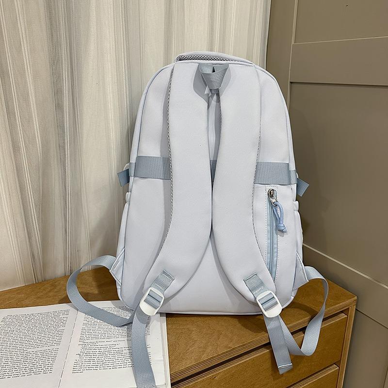 The new schoolbag is high-value, fresh and sweet backpack, light for junior high school students, and large-capacity backpack for spring outing.