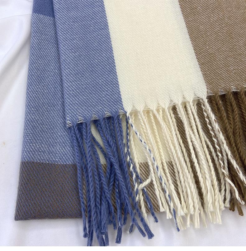Elegant Polyester Scarf for Women and Men - 100% Polyester Yarn-Dyed Plaid Design with Tassel Detail, Warm and Windproof,for Casual Weekend Wear