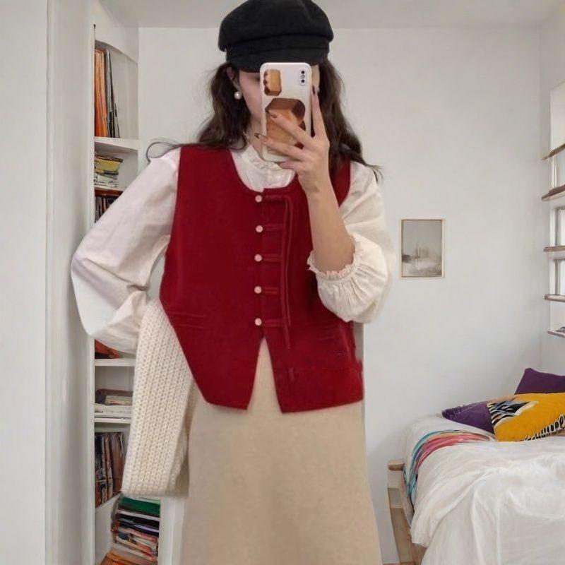 Light Luxury Ribbon Buckle Knitted Vest for Autumn and Winter, Niche Layering and Versatile Sweater Vest