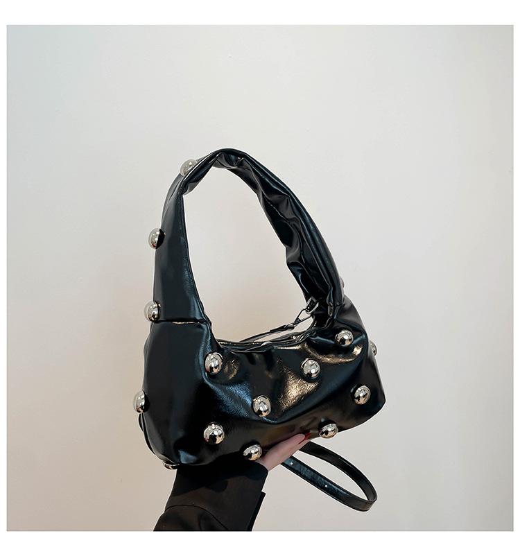 Portable underarm bag women's new trendy retro high-end oblique span bag light luxury niche design fashionable single shoulder