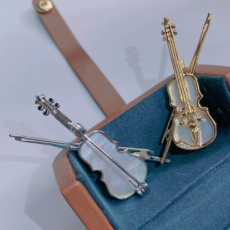 Gold-Plated Mother-of-Pearl Violin Brooch with Zircon and Pearl Accents