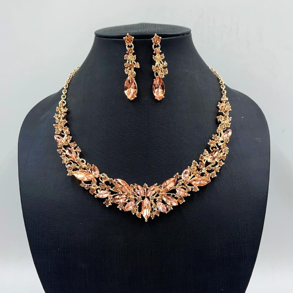 European & American Vintage Evening Necklace & Earrings Set - Floral Design