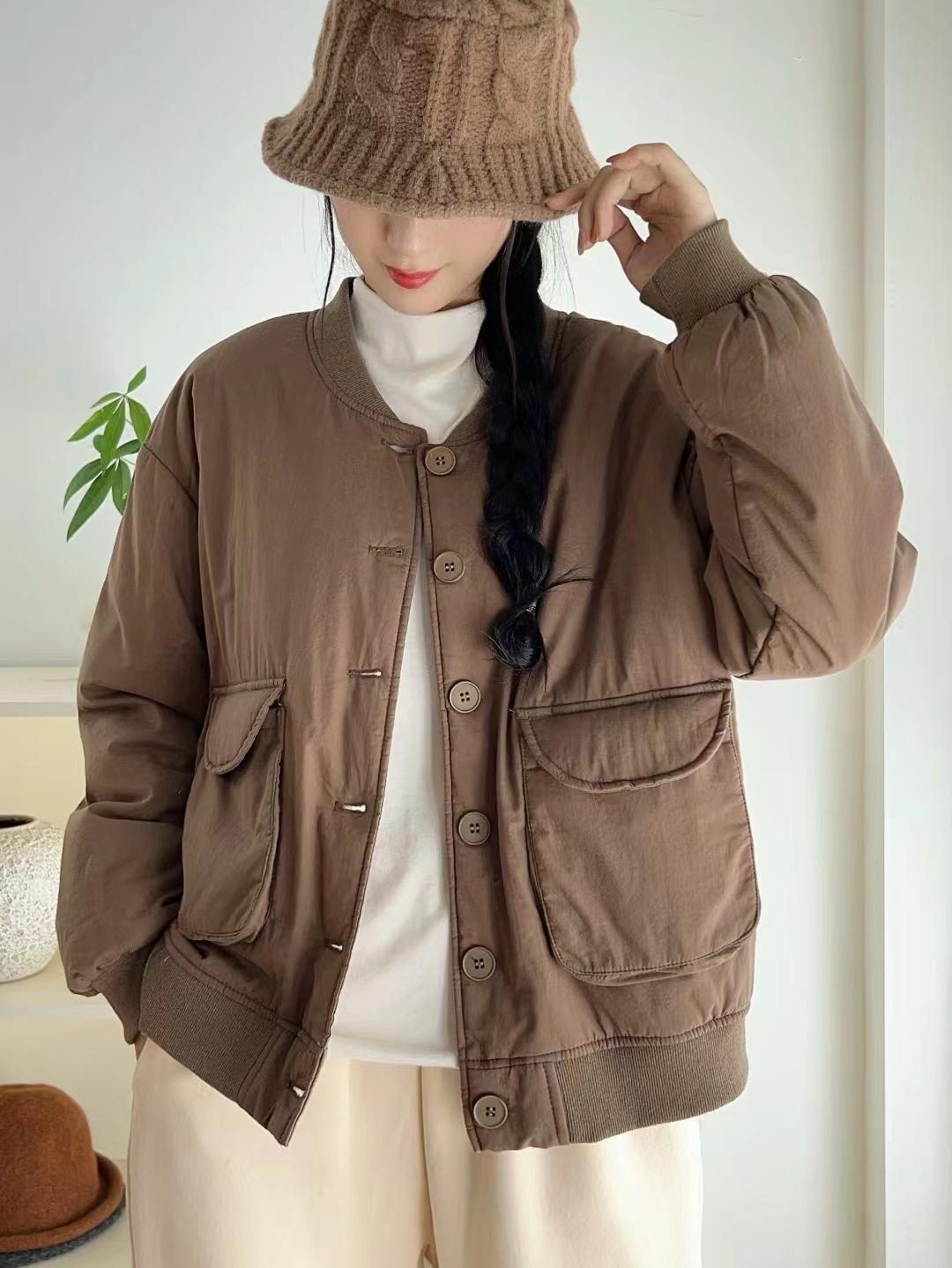 

Johnature Женское осеннее однотонное пальто кэжуал с О-образным вырезом, спиральным ворсом, вставками, свободными длинными рукавами и однобортной застежкой One Size кофейный