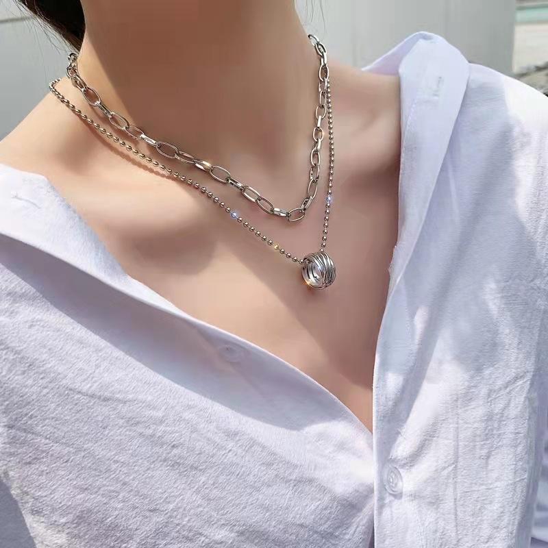 Punk Street Doppelt gestapelte Halskette Nischendesign Temperament Titanstahl Schlüsselbeinkette Kaltwind Pulloverkette Hip Hop Tide