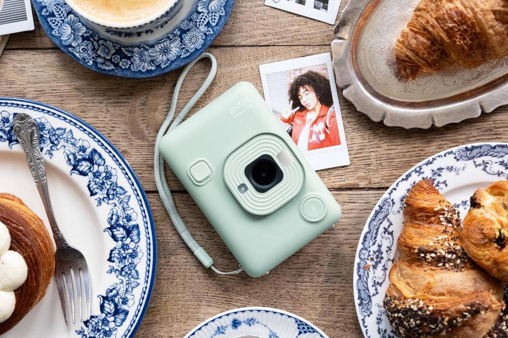 Fujifilm INSTAX Mini LIPLAY Cameră Instantanee Hibridă Verde Matcha -