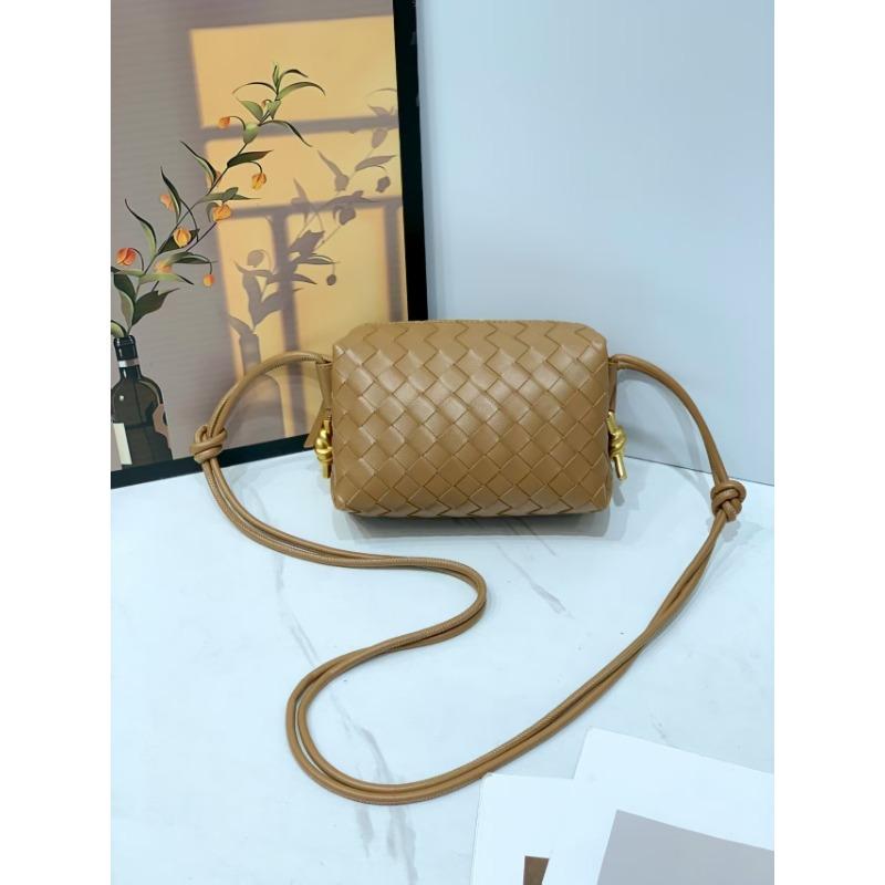 New wind braided camera bag, metal node braided small square bag, niche soft leather single shoulder messenger women's bag
