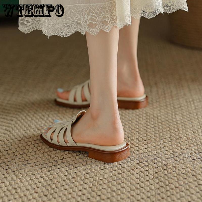 Schlichtes Temperament Leder Römischer Wind Ein Wort Sandalen Damen Sommer Vielseitig Draußen Tragen Flache Sohle Vorbereitung Weiche Ledersandalen