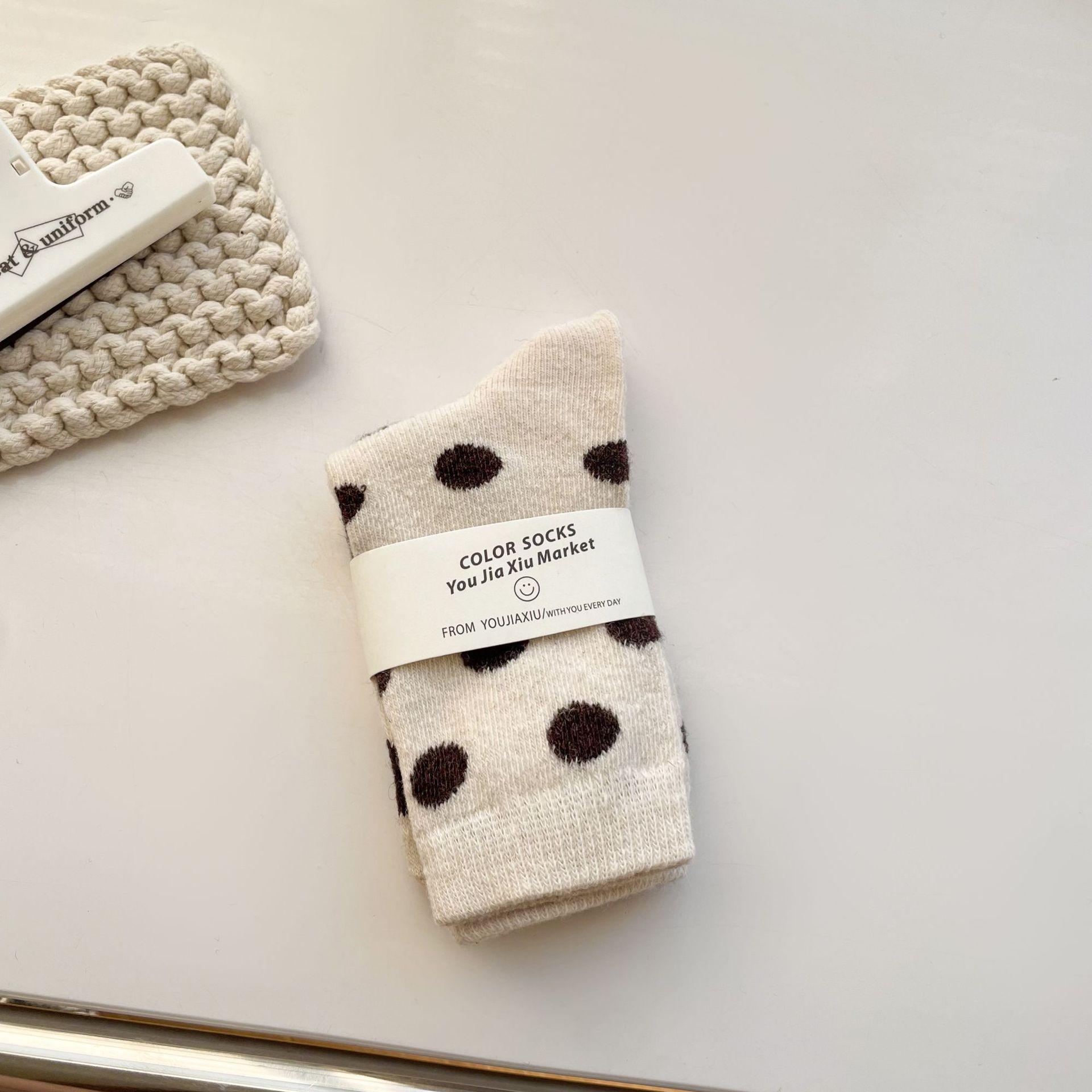 

Wool Polka Dot Socks Medium Tube Socks Season Thickened And Piled Warm Terry Dot Winter Stockings One size fits all молоко, білий колір