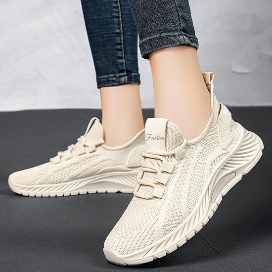 Women's Shoes Are Fashionable, Lightweight, and Casual Sports Shoes with Breathable Mesh and Soft Soles for Running
