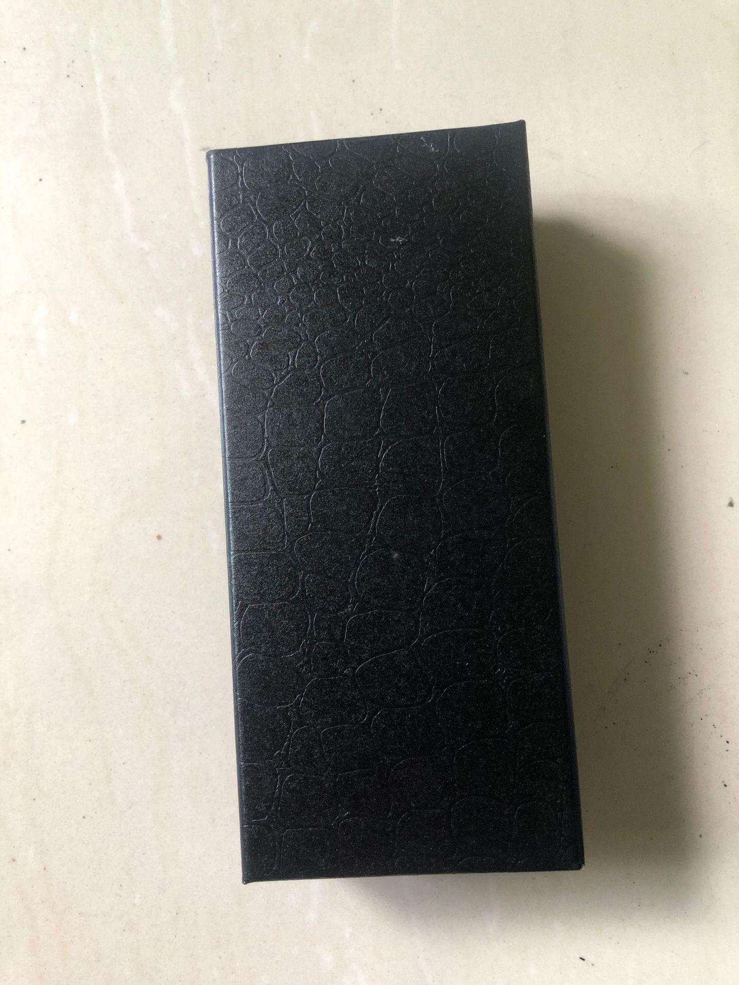 

Элегантная универсальная подарочная коробка для часов