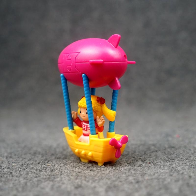 EA1 HETTY Balloon Dirigible Airship EA1 Pendulum Toy Figurines Wheels Are Movable Girl Can Swing Tabletop Ornament