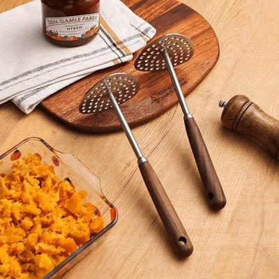 Presse-purée en acier inoxydable avec manche en bois Outil manuel pour citrouille Presse ménagère Ustensiles de cuisine Légumes Fruits
