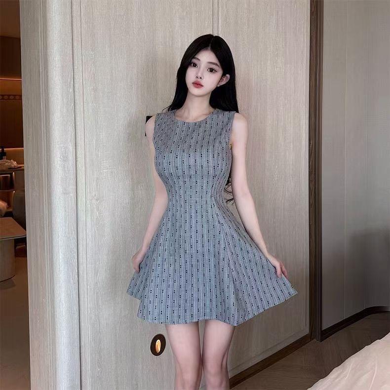 Temperament celebrity light and familiar style round neck sleeveless dress small man pure desire sexy waist thin A word small dress