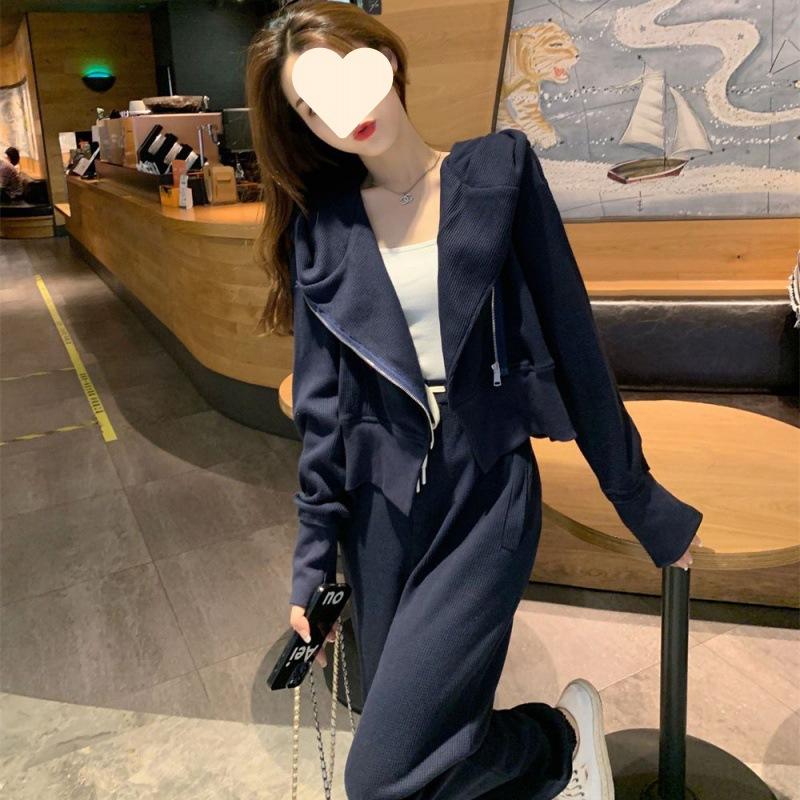 Casual Sportswear Set for Women - Spring/autumn Student Version. Korean-style Loose and Stylish Fashion Trendy Hoodie Set for Two Pieces.