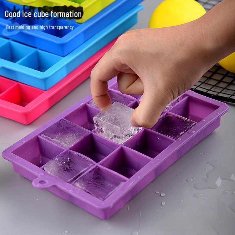 Silikonová formička na led s víkem - 15 a 24 mřížek, snadno uvolnitelná čtvercová forma