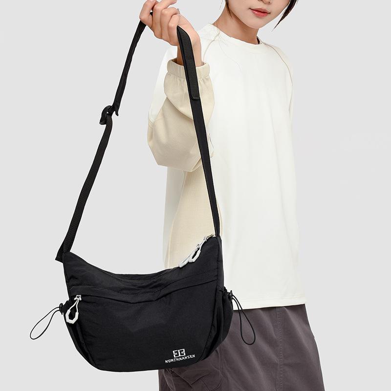 Lightweight Shoulder Bag Women'S Outing Travel Bag Outdoor Sports Tooling Small Backpack Walking Mobile Phone Bag Crossbody Mountaineering Bag