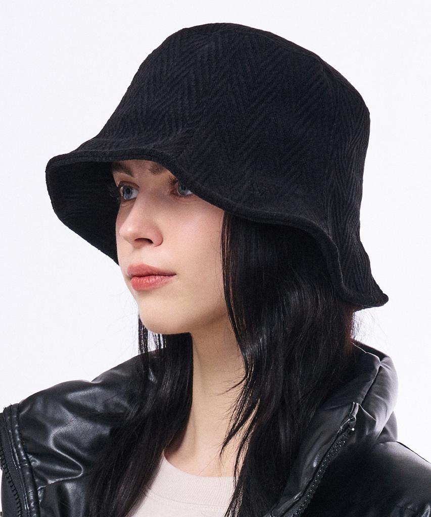 Hwaiteusaenjeu Herringbone Corduroy Embroidered Bucket Hat Lawrence (3 Colors)