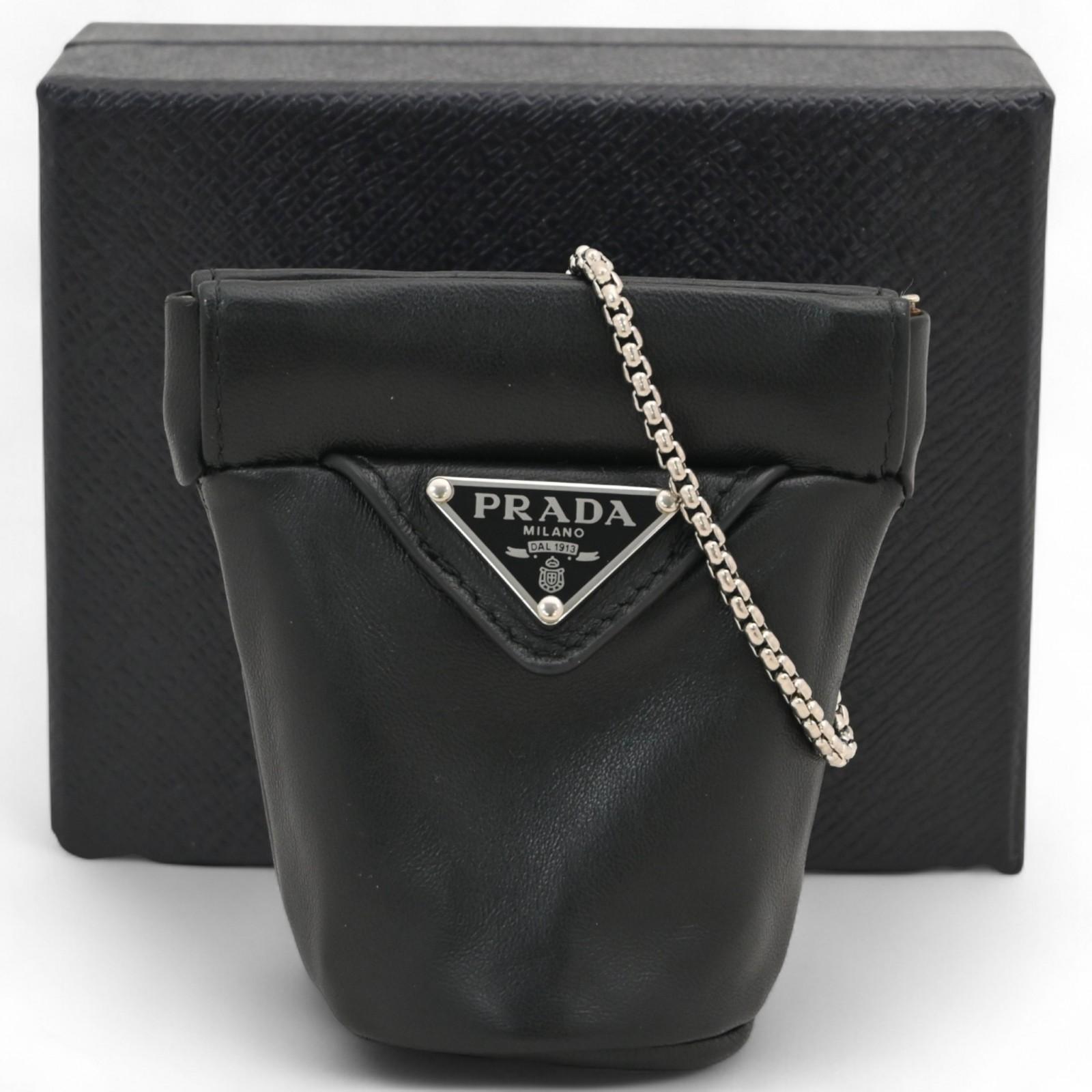 

Оригінальний PRADA Нашийник-гаманець з шкіри наппа Чорний 1NR002 pr9936gn