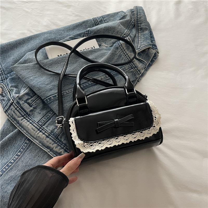 

Ручная маленькая сумка женская новая кружевная вставка ретро женская сумка через плечо мессенджер для通勤 маленькая квадратная сумка чёрный