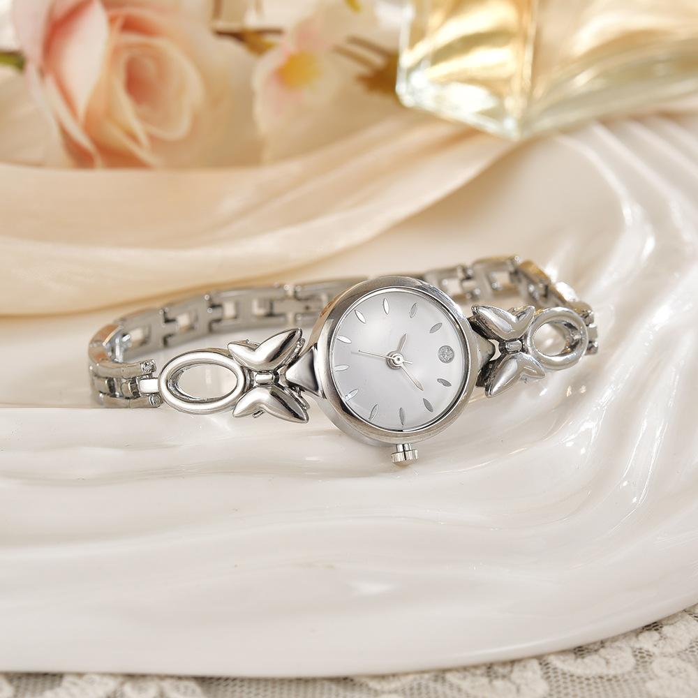 Exquisite Butterfly Chain Small Gold Bracelet Watch for Women Girl Simple Fashion Student Watches Quartz Wristwatches Gifts