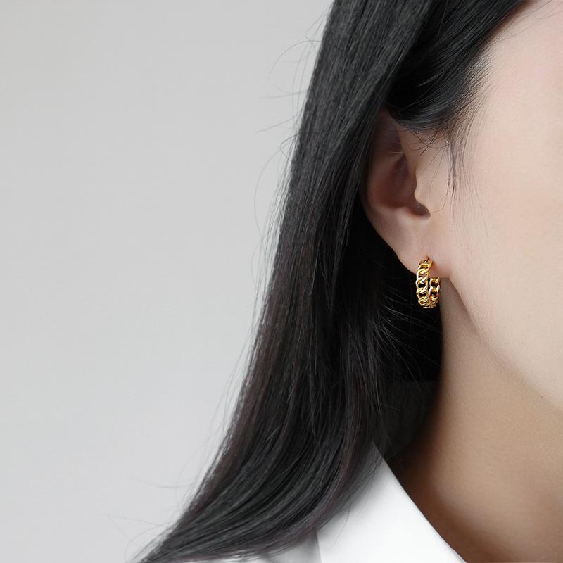 WMEF236 S925 Sterling Silver Curb Chain Huggies Hoop Earrings Gold Plated Cuban Link Chain Trendy Style Great for Gift