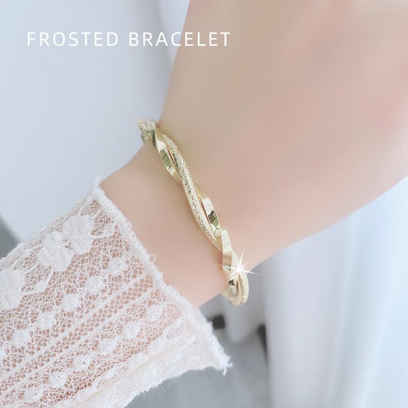 New Style Ring-shaped Bracelet - Unique Design for Women, Fashionable Twisted Woven Bracelet, Solid Handcrafted Bracelet