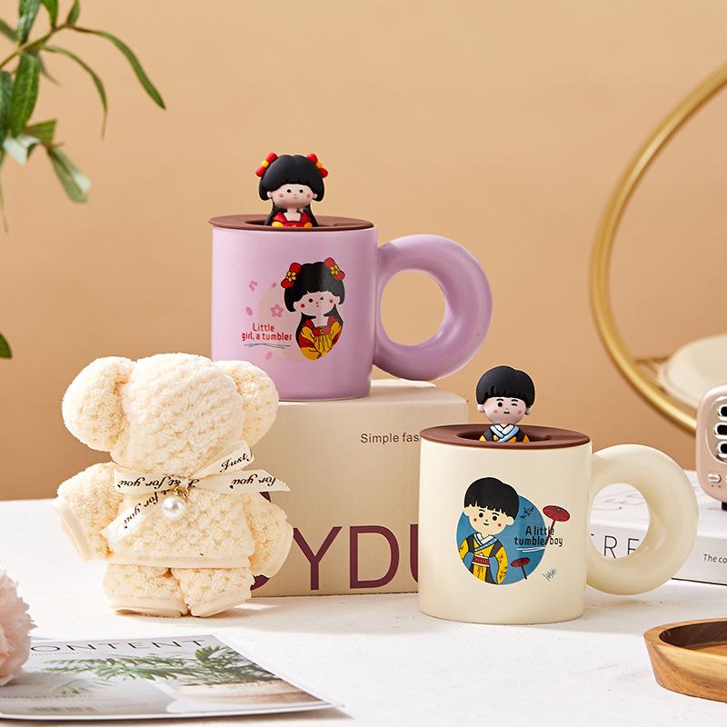 Kreativer Stil Tasse Junge und Mädchen Paar Tassenpaar mit Deckel Keramik Wasserbecher Paar Frühstückstasse Kaffeetasse