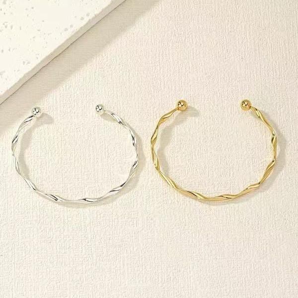 Fashion twist bracelet, simple temperament, niche line design, high-end open bracelet