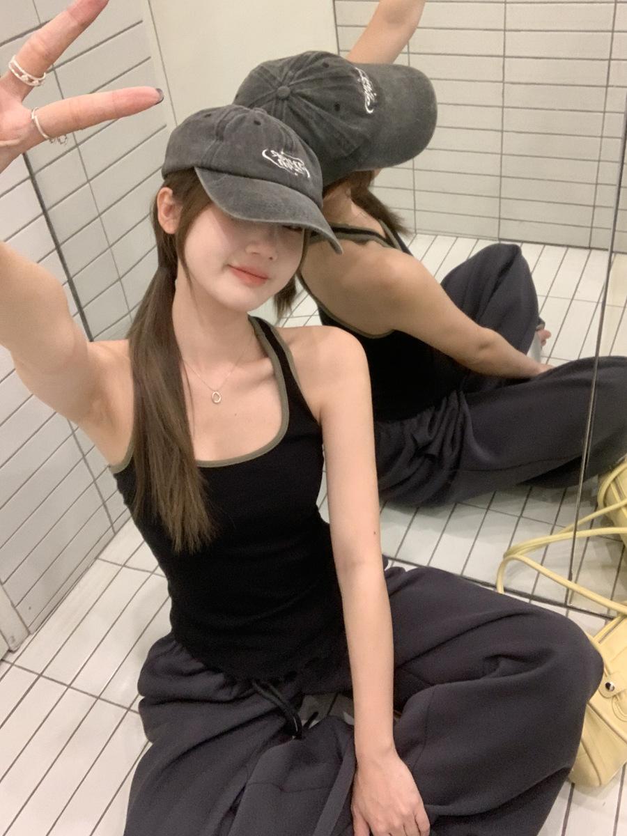 

Pure color matching square collar exposed collarbone sleeveless suspender outside wearing vest women s summer fungus edge Spice girl small top S чёрный