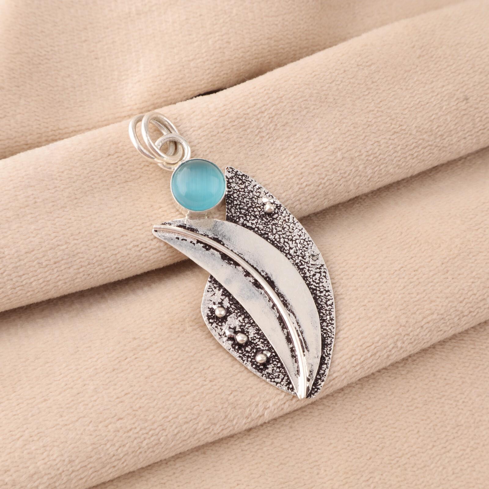 

Драгоценный камень «Кошачий глаз» синего цвета, украшения из серебра 925 пробы, кулон в виде листа ручной работы для нее PP-36-43