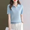 Blusa Casual Feminina Azul Claro de Tricô com Gola Polo e Manga Curta Canelada