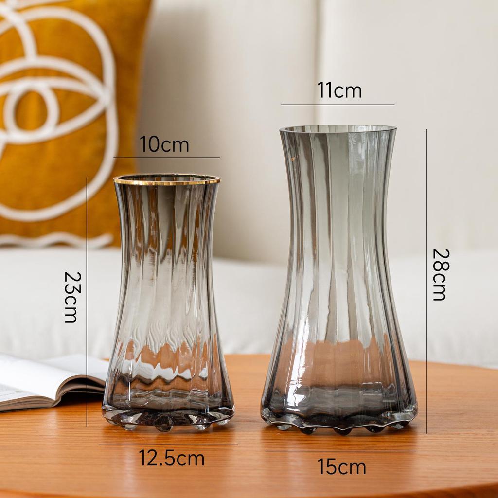 Elegant Small Glass Vase for Fresh Flowers - Perfect for Living Room or Dining Table Decor