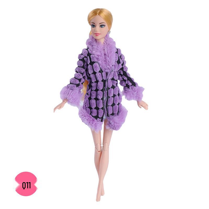 

Набор модной одежды для куклы Барби 30 см: Длинное пальто из искусственного меха и плюшевая короткая куртка Clothes only (doll not included)