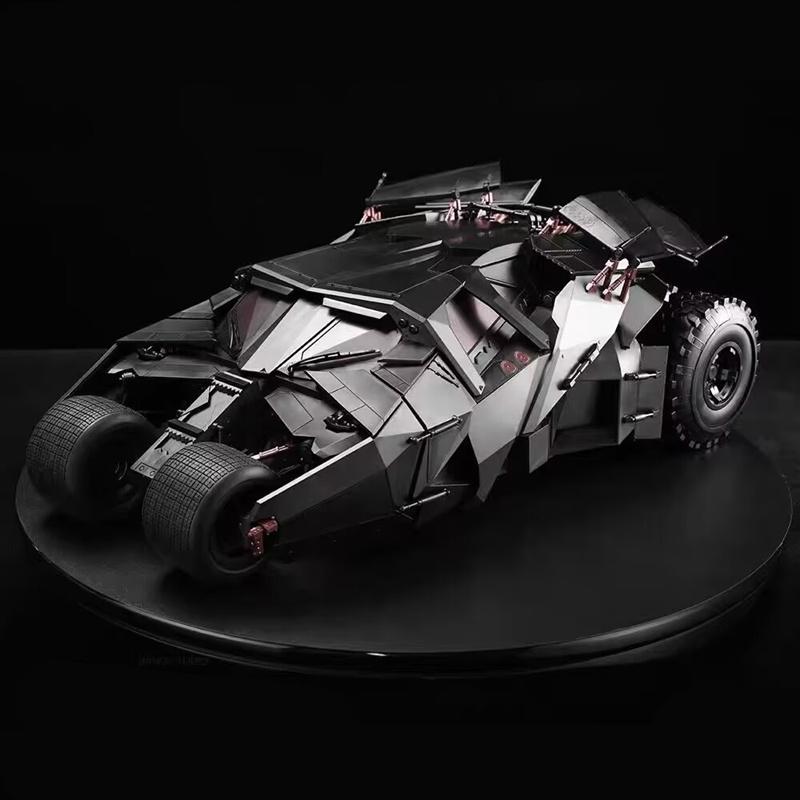 1/18 Classic Movie Car 2008 Bat-mobile Alloy Bat Sports Car Model Diecast Metal Race Combat Vehicles Model Sound Light Kids Gifts