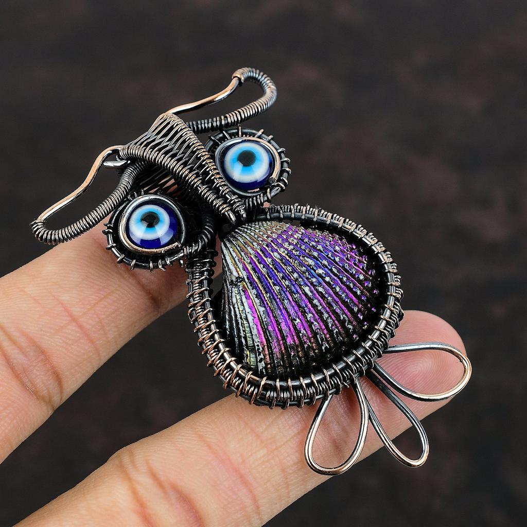Titanbeschichteter Muschelanhänger Blau Farbe Evil Eye Anhänger Kupferdraht gewickelt Schmuck Edelstein Kupfer Anhänger Eulenanhänger Handgefertigter Schmuck