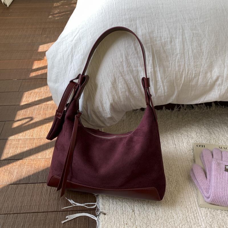 2025 autumn and winter new high-end versatile shoulder messenger bag lazy wind large capacity dumpling bag women's bag tote bag