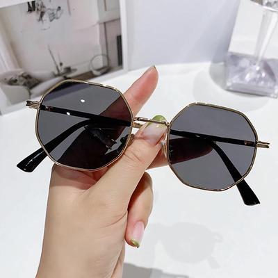 Vintage Polygonal Women Sunglasses with Rhombic Colored Lenses Stylish Metal Gradient Sun Glasses