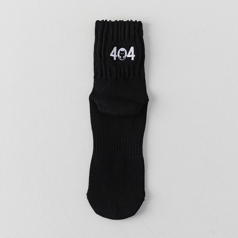 

Men s Autumn and Winter Embroidery Deodorizing Sweat Absorbing Exercise in The Tube Stack Socks 1 pair