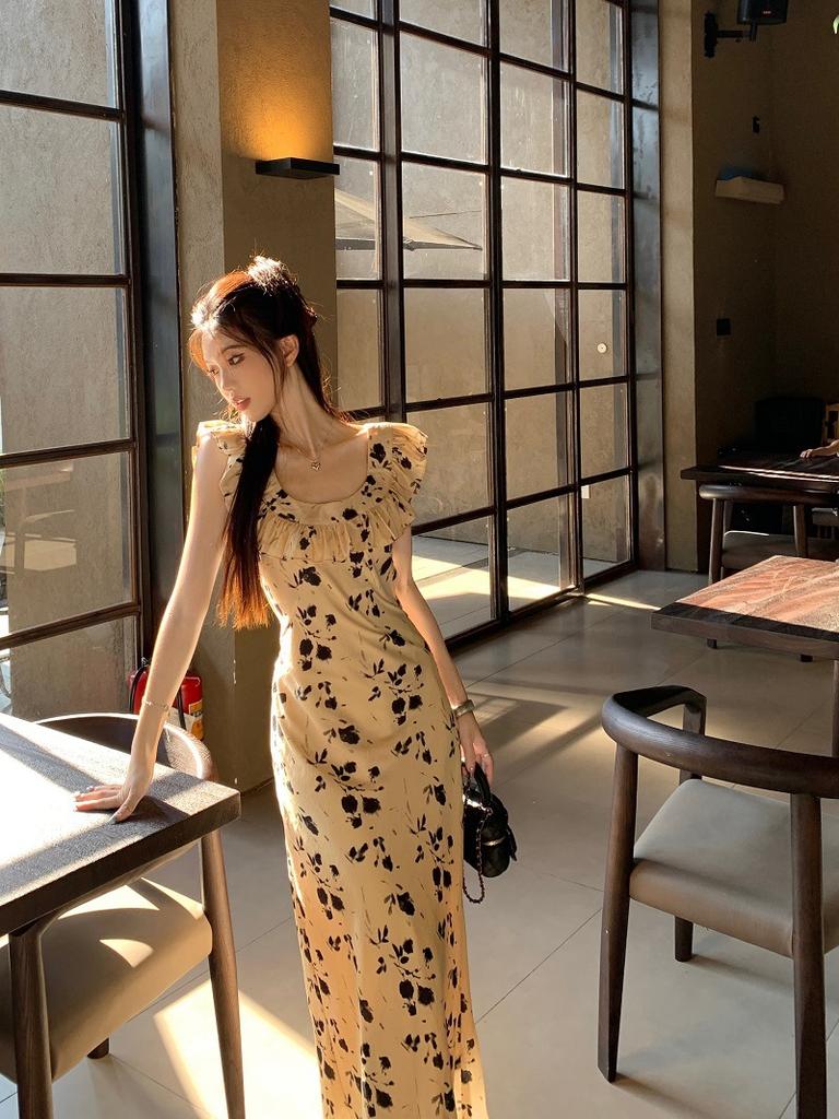 French retro printing small flying sleeves show figure dress women's summer design sense niche temperament shows thin long skirt