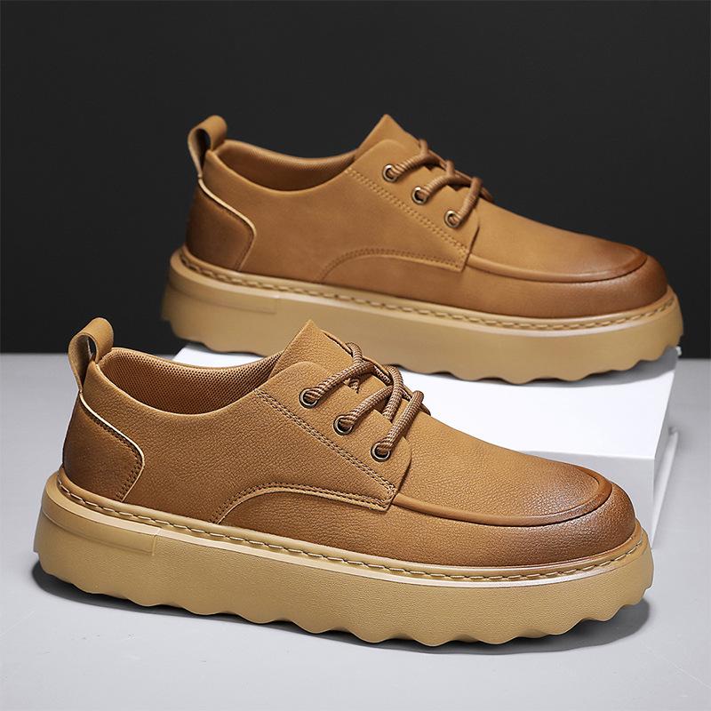 Herrskor höst 2025 nya mångsidiga brittiska vardagliga läderskor herrarnas mode boardskor plattform sport arbete trendiga skor