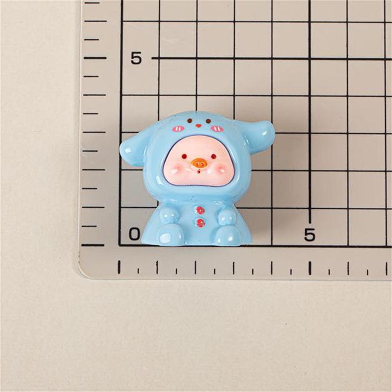 Cute Cartoon Pig Resin Miniature Ornament Crafts Creative Car Small Ornaments  Diy Home Decoration Accessories Gifts