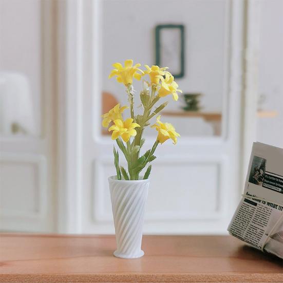 Miniature Flowers Mini Plant in Vase Model Miniature Faux Plant with Flowers for Doll Mansion Decoration Photography Display