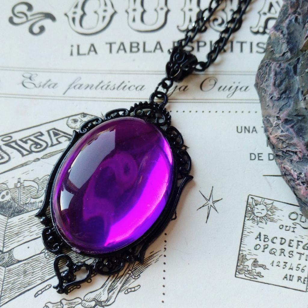 Neue Vintage Rote Quarzkristall Halskette Silberbeschichtet Modeschmuck Anhänger Halskette