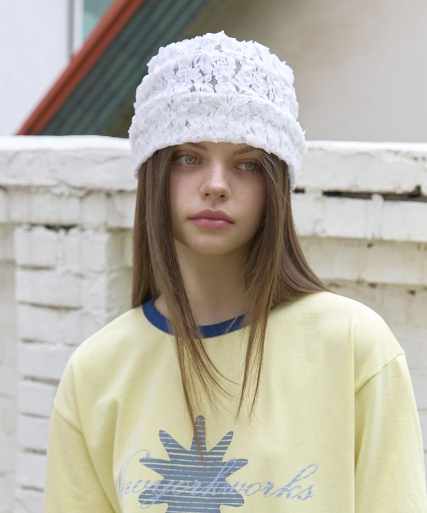 Nyuyogwogseu Flower Lace Pleated Beanie Hat_White